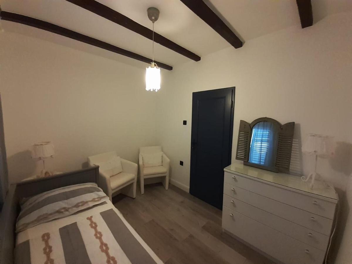 Apartments Dile Sukošan Extérieur photo